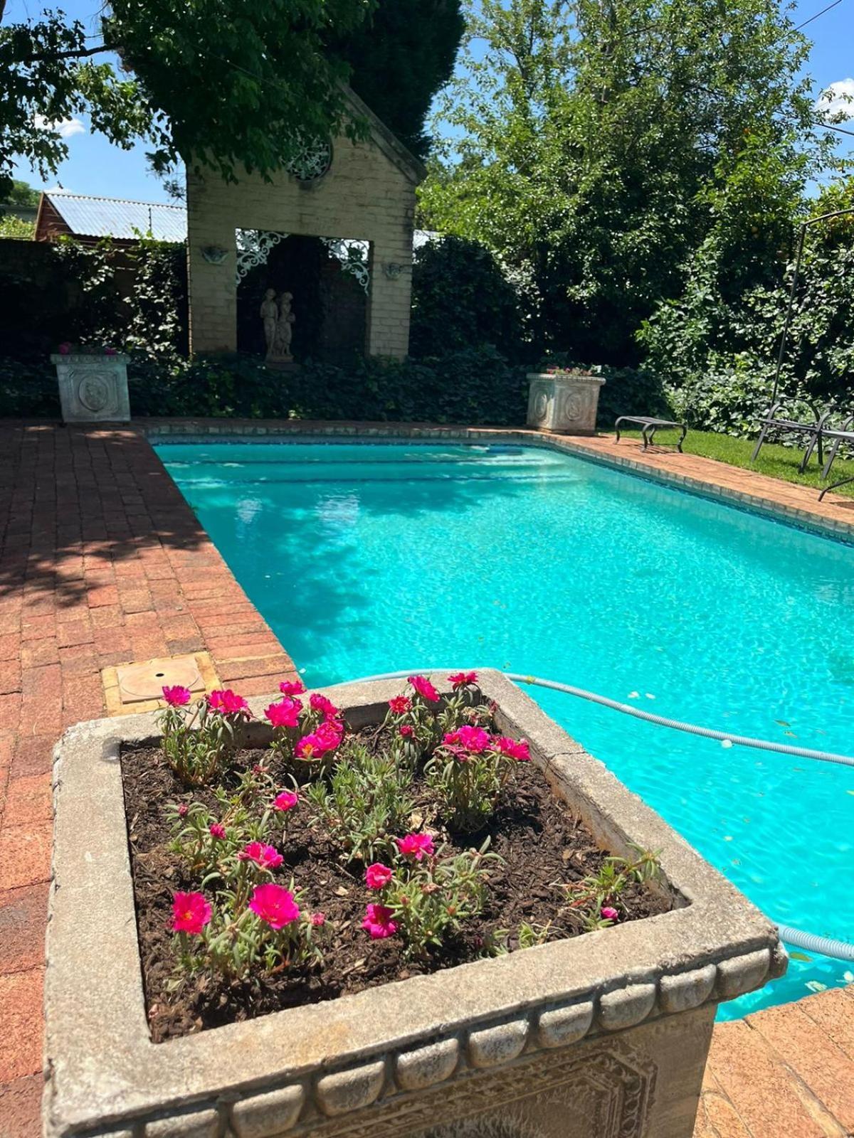 The Gallery Lounge Potchefstroom Exterior photo